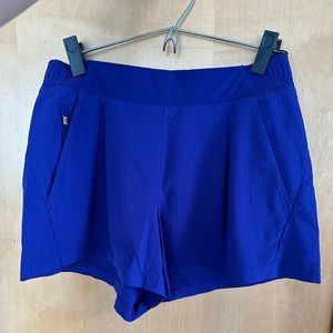 Athleta Textured Brooklyn Short